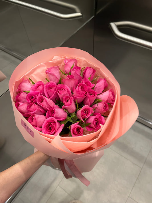 Bouquet of 24 pink roses
