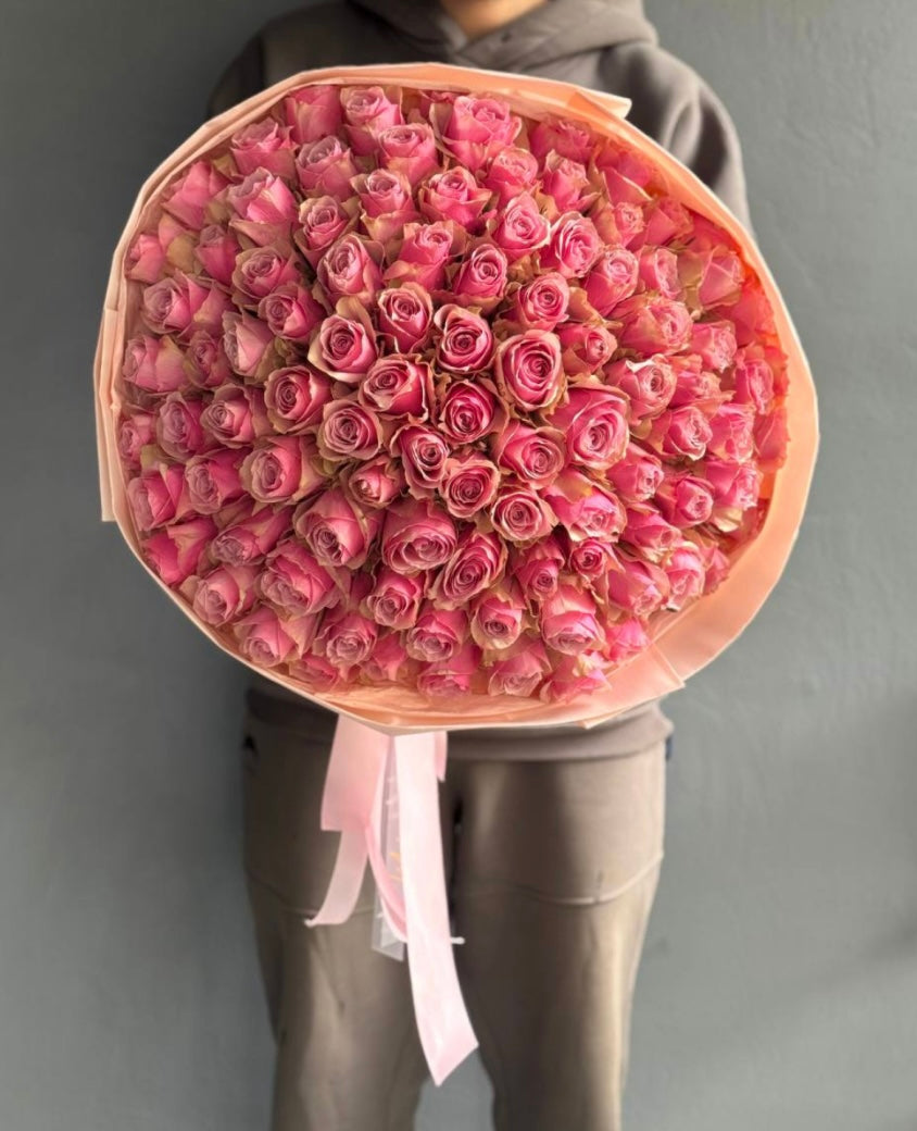 100 pink roses (the shade of life can be more saturated)