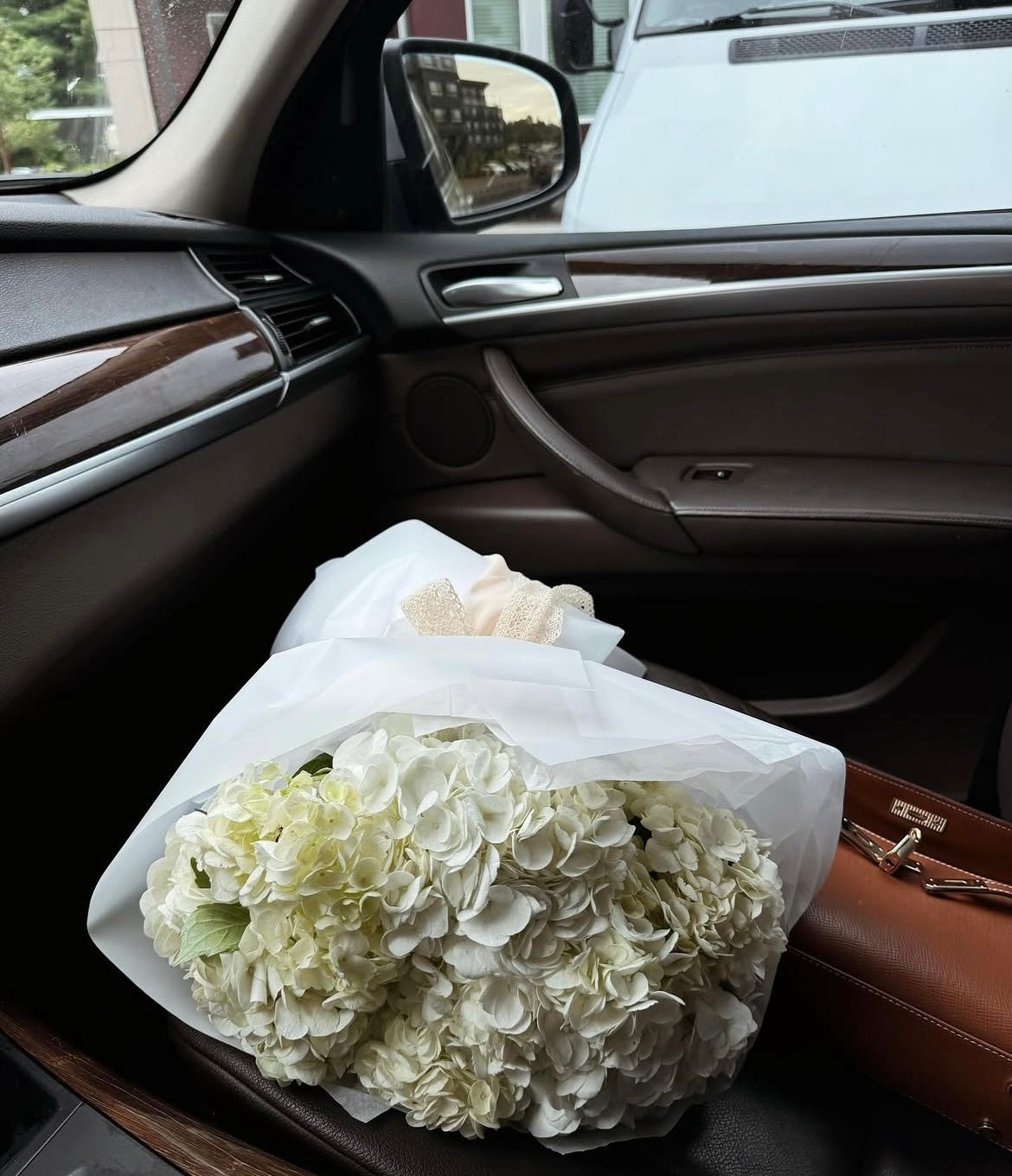 Bouquet of five white hydrangeas