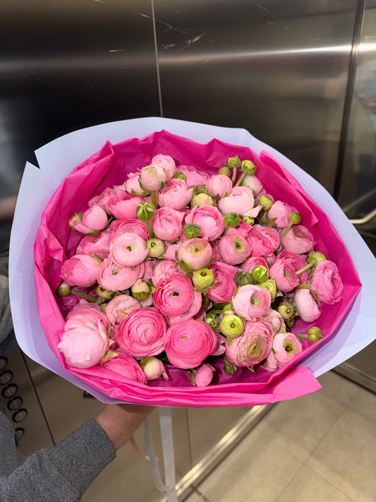 Aesthetic designer bouquet of 50 peony roses (ranunculus) ✨
