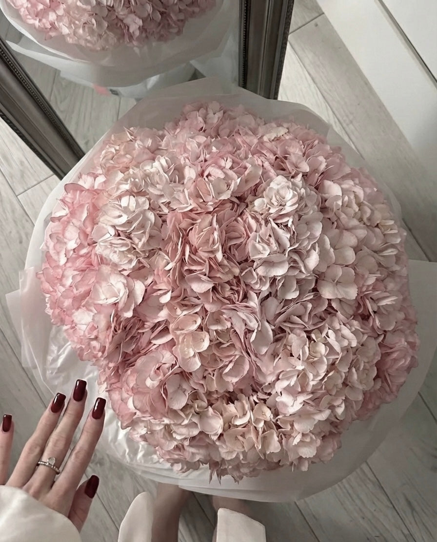 Bouquet of 20 pink hydrangeas| Women’s Day Flower Bouquet