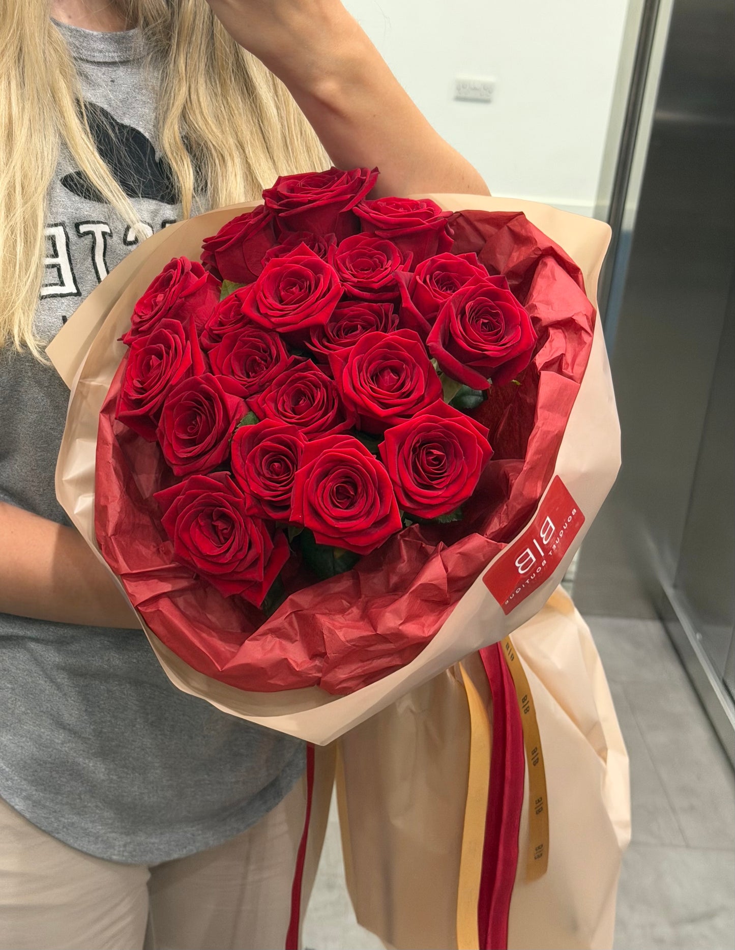 «Velvet Passion» – 20 Luxury Naomi Red Roses | LAST ONE | Ready for pickup