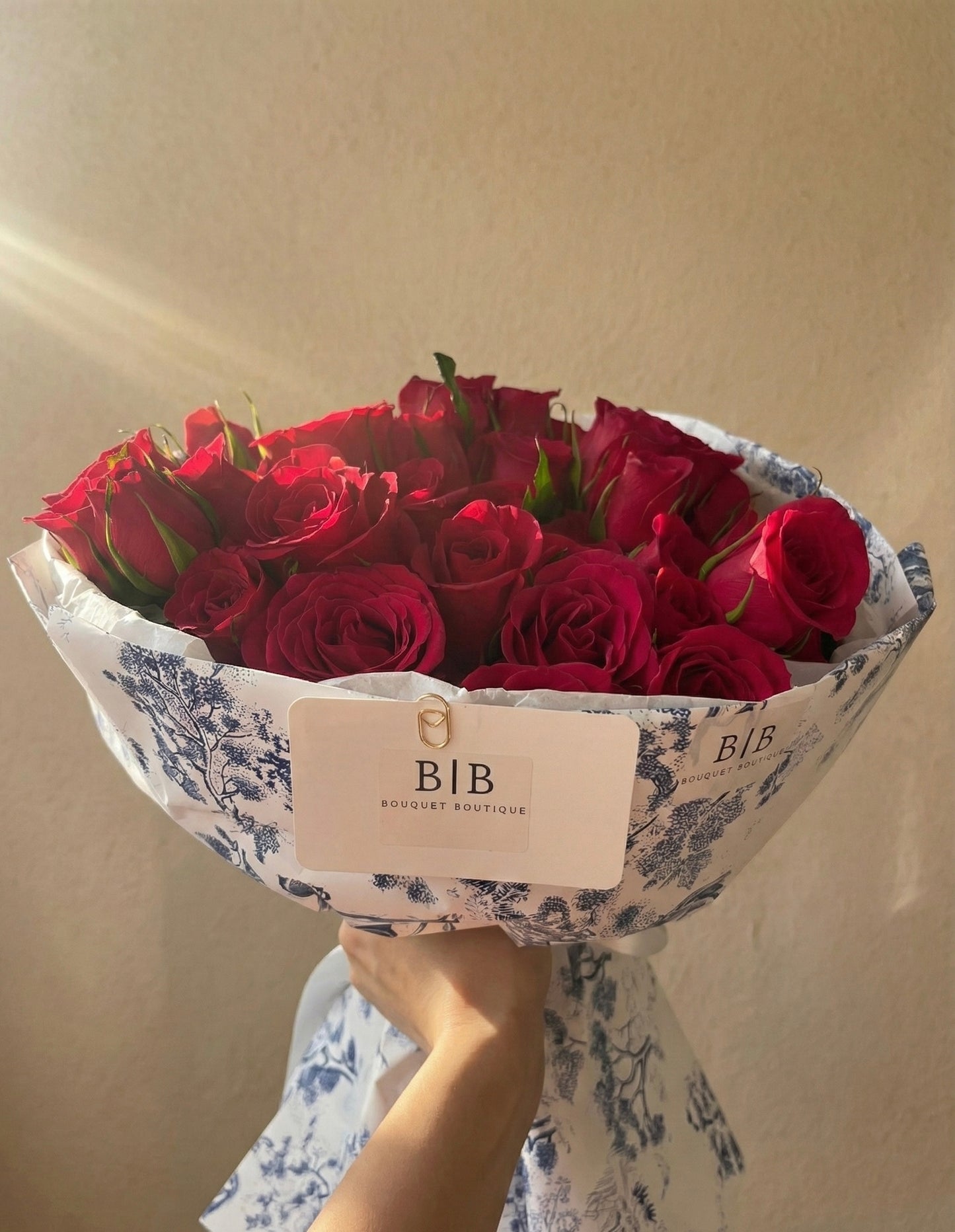 Parisian-style bouquet of 50 red roses