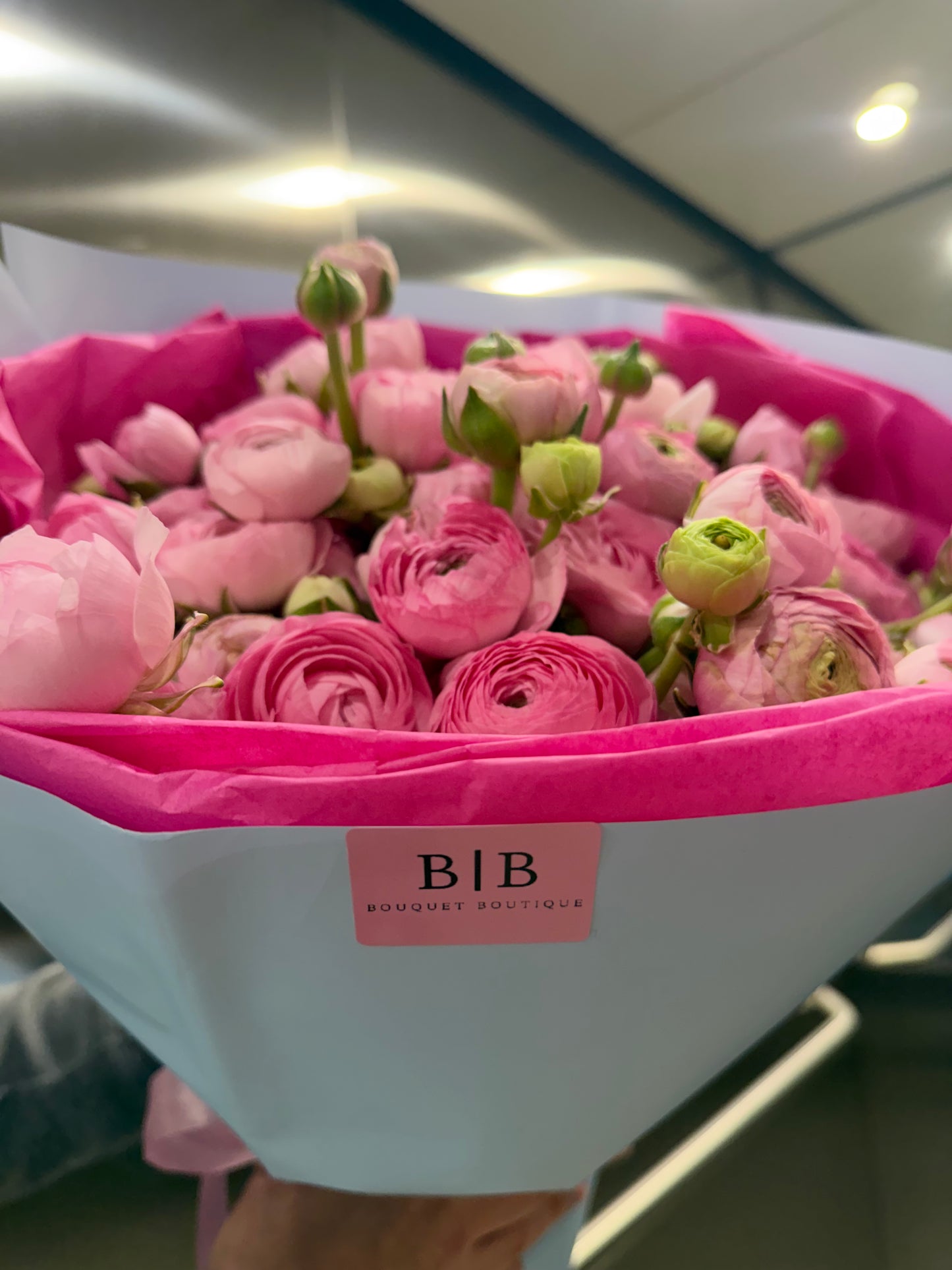 Aesthetic designer bouquet of 50 peony roses (ranunculus) ✨