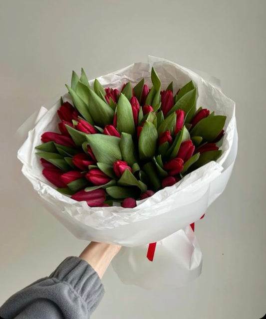 Bouquet of 50 red tulips
